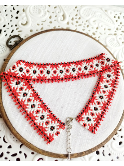 Red beaded choker necklace, traditional Ukrainian beaded sylyanka.