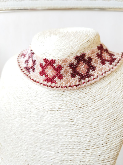 beige burgundi beaded collar necklace, traditional Ukrainian beaded sylyanka.