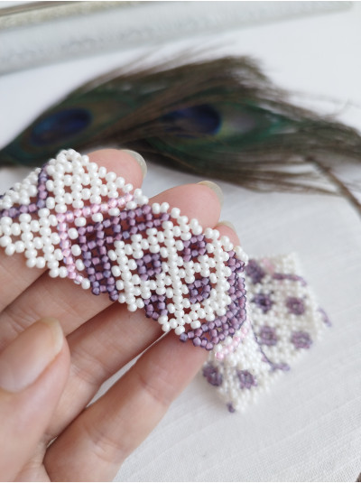lilac beaded choker necklace, traditional Ukrainian beaded sylyanka.
