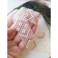 ivory gold beaded choker necklace, traditional Ukrainian beaded sylyanka.