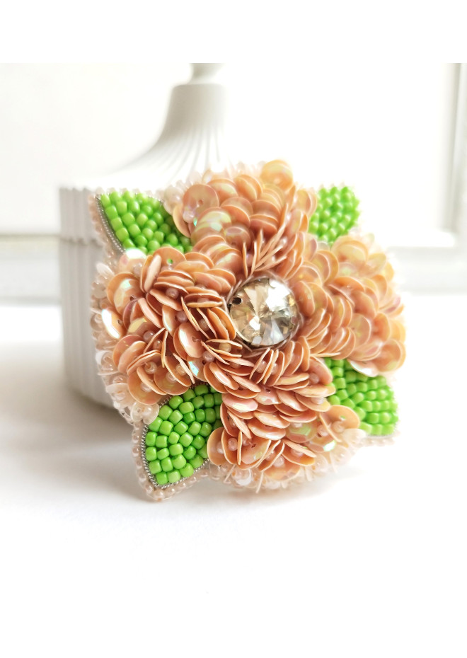 beaded flower brooch peach