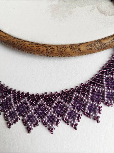 Purple beaded choker necklace, traditional Ukrainian beaded sylyanka.