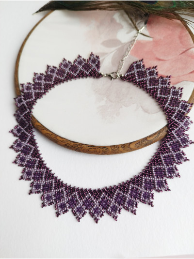 Purple beaded choker necklace, traditional Ukrainian beaded sylyanka.