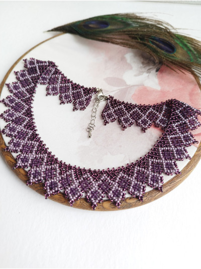 Purple beaded choker necklace, traditional Ukrainian beaded sylyanka.