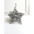 beaded brooch gry silver star`