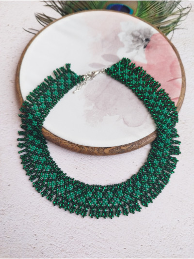 green choker necklace, traditional Ukrainian beaded sylyanka.