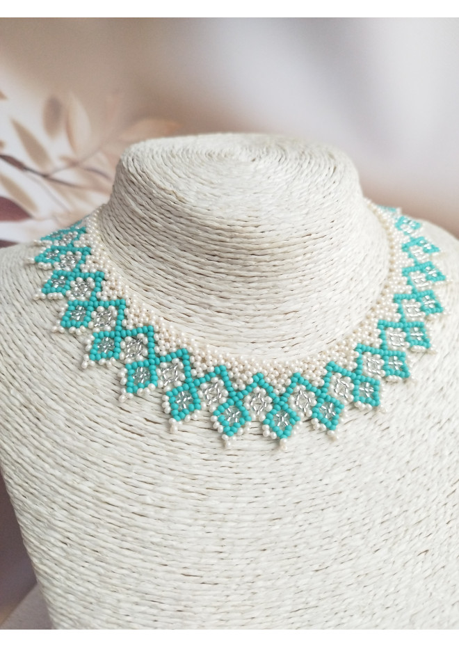 traditional Ukrainian beaded jewelry