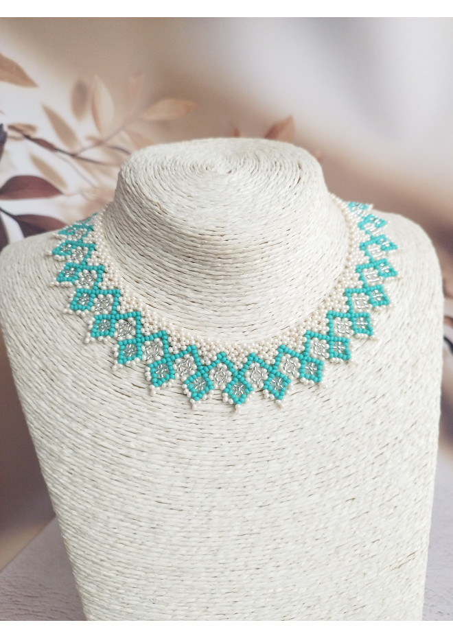 traditional Ukrainian beaded jewelry