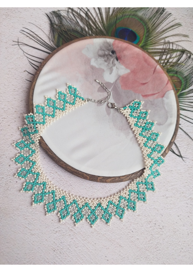 traditional Ukrainian beaded jewelry