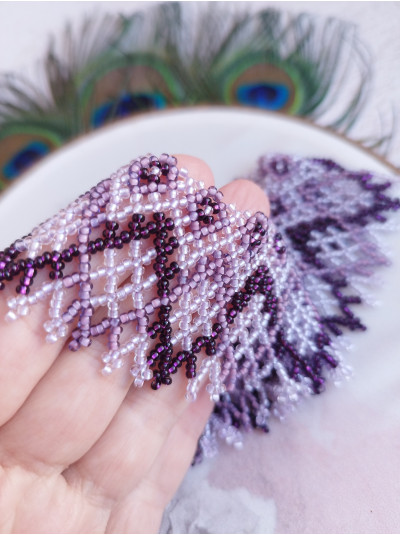 lilac purple openwork beaded collar necklace, traditional Ukrainian beaded sylyanka.