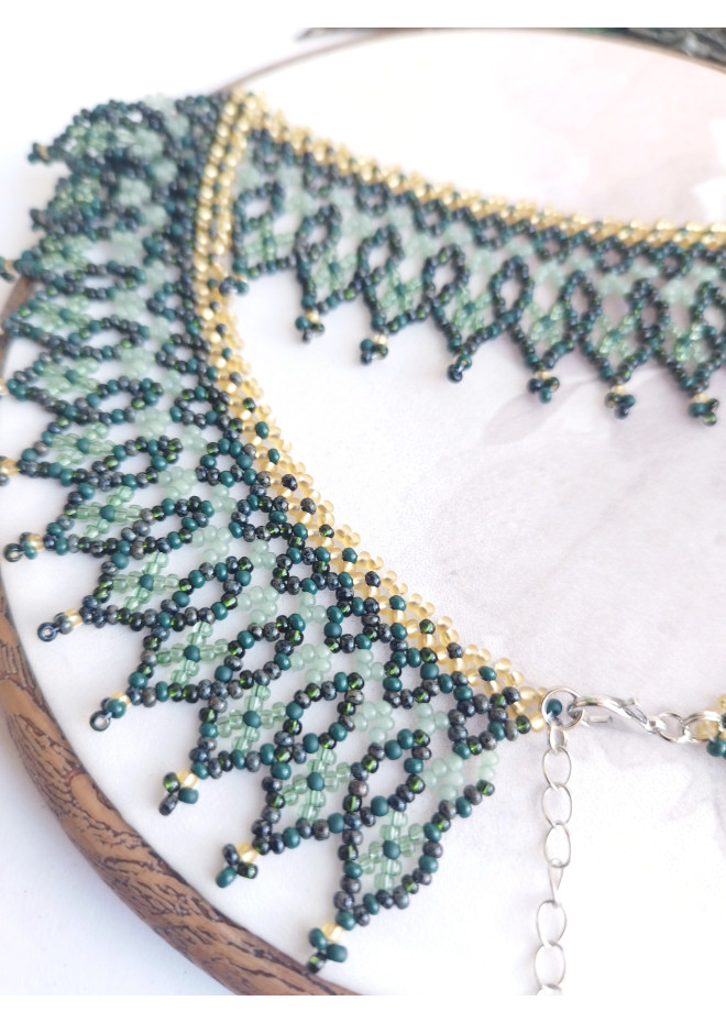 traditional Ukrainian beaded jewelry