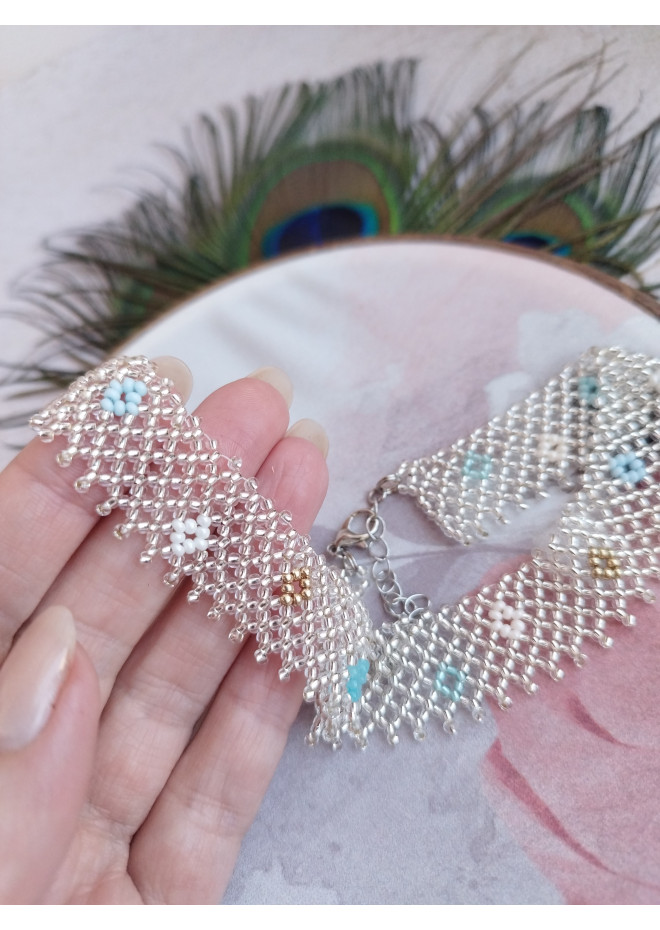 traditional Ukrainian beaded jewelry
