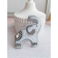 Little elephant bead embroidery brooch 